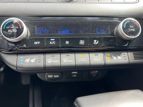 Used 2023 Hyundai Elantra Limited FWD image 41