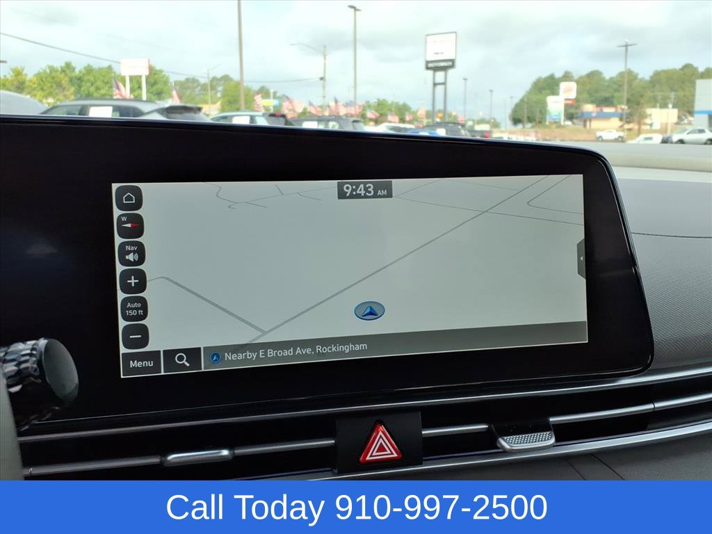 Used 2025 Hyundai Elantra SEL FWD image 7