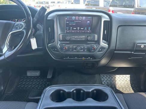 Used 2018 Chevrolet Silverado 1500 LT w/ Midnight Edition AWD/4WD image 20
