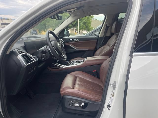 Used 2025 BMW X7 xDrive40i AWD/4WD image 7