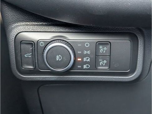 Used 2025 Ford Explorer ST-Line w/ ST-Line Street Pack image 14