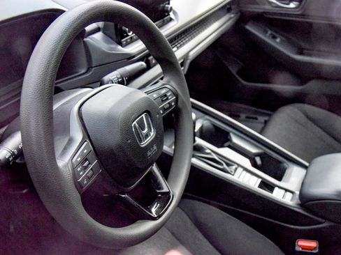 Used 2023 Honda Accord EX image 22
