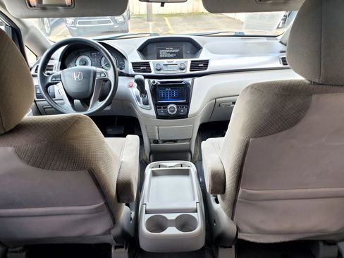 Used 2014 Honda Odyssey EX image 28