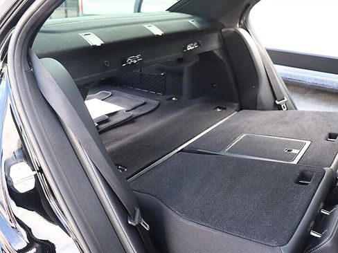Used 2014 Mercedes-Benz E 350 Sedan image 33