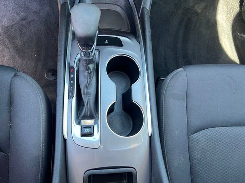 Used 2022 Chevrolet Malibu LT FWD image 30