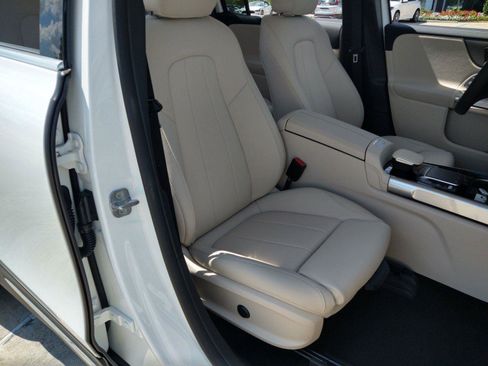 New 2023 Mercedes-Benz EQB 300 EQB 300 image 11