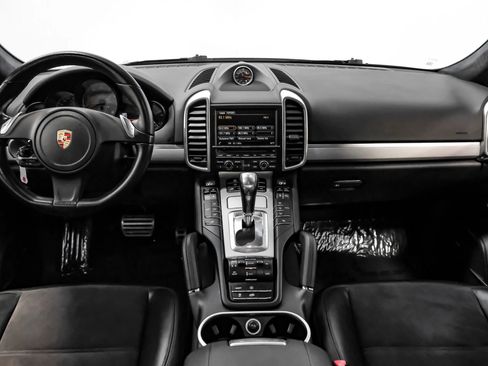Used 2014 Porsche Cayenne GTS AWD/4WD image 8