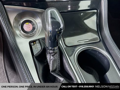 Certified 2017 Nissan Maxima SR w/ Midnight Edition FWD image 17