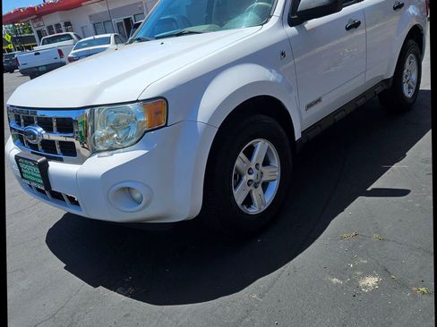 Used 2008 Ford Escape Hybrid Sport Utility 4D image 3