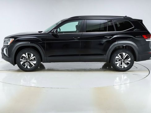 New 2026 Volkswagen Atlas SE image 2