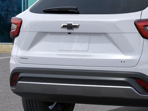 New 2026 Chevrolet Trax LT image 14
