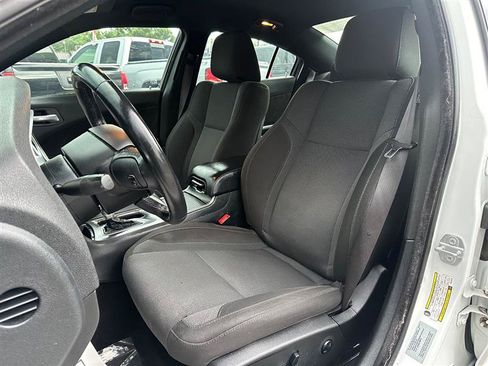 Used 2017 Dodge Charger SXT w/ Navigation & Travel Group RWD image 18