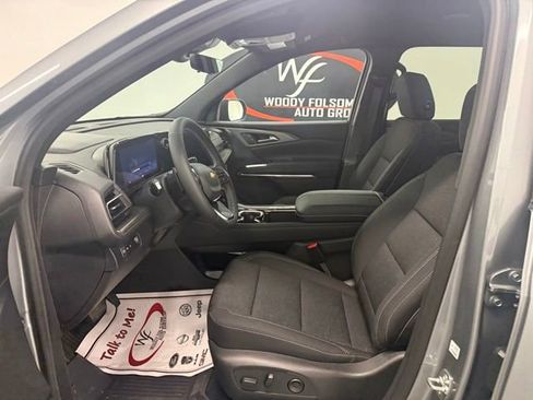 New 2026 Chevrolet Traverse LT w/ Driver Confidence Package FWD image 7