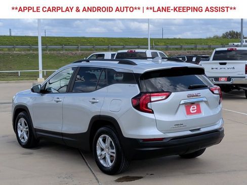 Used 2022 GMC Terrain SLE w/ Driver Convenience Package image 6