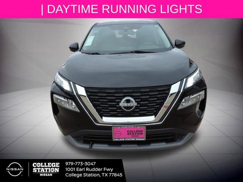 Certified 2023 Nissan Rogue SV image 10