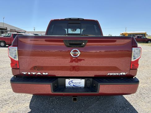Used 2019 Nissan Titan PRO-4X AWD/4WD image 6