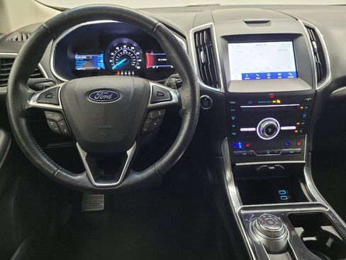 Used 2019 Ford Edge Titanium w/ Equipment Group 301A AWD/4WD image 22