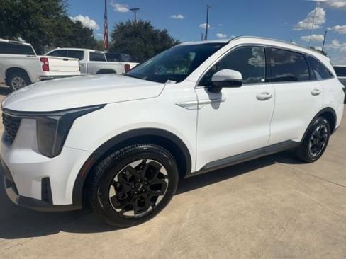 Used 2024 Kia Sorento S AWD/4WD image 4