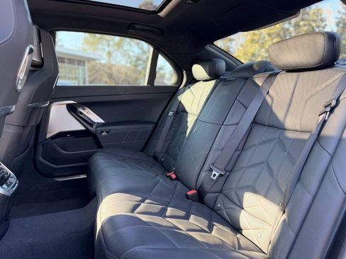 Certified 2023 BMW 760i xDrive image 15