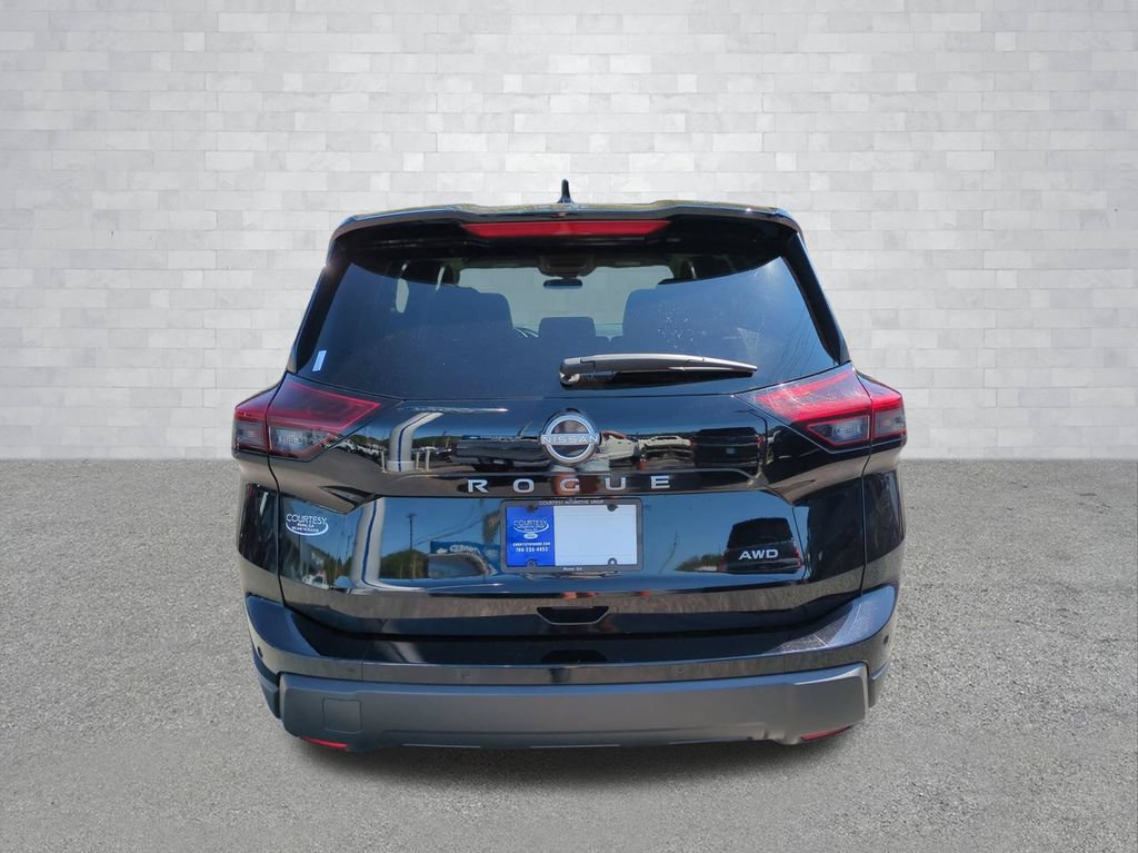 Used 2025 Nissan Rogue SV AWD/4WD image 6