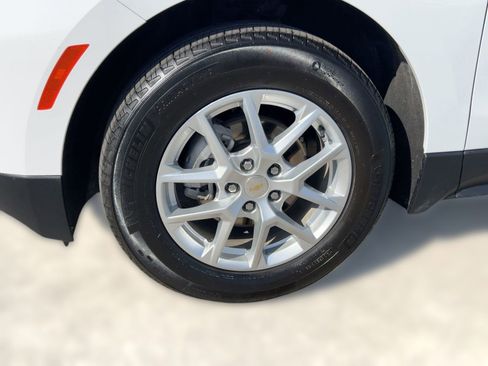 Certified 2024 Chevrolet Equinox LT image 11