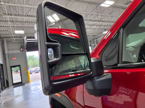 Used 2023 GMC Sierra 2500 AT4 w/ AT4 Preferred Package AWD/4WD image 15