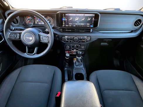 Certified 2024 Jeep Wrangler Unlimited Rubicon image 14