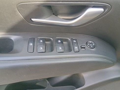 Used 2023 Hyundai Santa Cruz SE w/ Cargo Package image 23