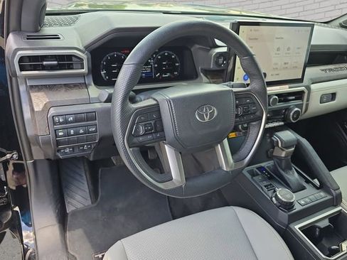 Used 2024 Toyota Tacoma Limited w/ Limited Package (LT) AWD/4WD image 16
