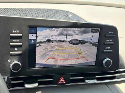 Used 2025 Hyundai Elantra Sport FWD image 19