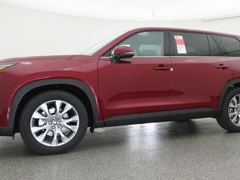 New 2026 Toyota Grand Highlander Limited AWD/4WD image 18
