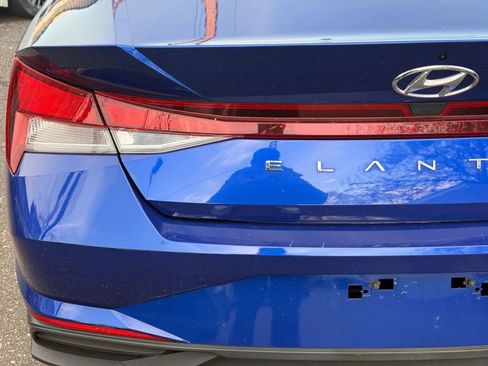 Used 2023 Hyundai Elantra SE image 34