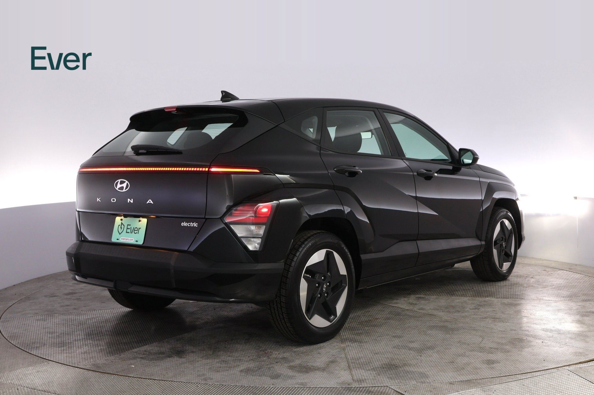 Used 2024 Hyundai Kona SE FWD image 3