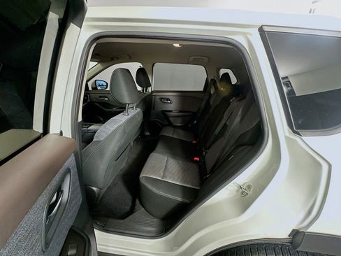 Used 2022 Nissan Rogue SV AWD/4WD image 22