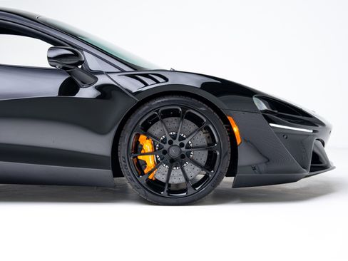 Used 2026 McLaren Artura image 47