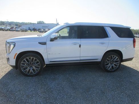 New 2026 GMC Yukon Denali Ultimate AWD/4WD image 7