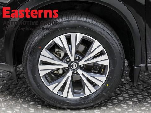 Used 2021 Nissan Rogue SV image 55