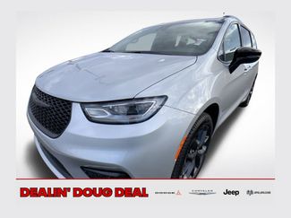 New 2026 Chrysler Pacifica Select w/ S Appearance Package 360° Tour