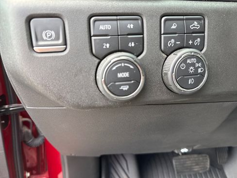 Used 2024 Chevrolet Silverado 2500 High Country w/ High Country Premium Package image 24