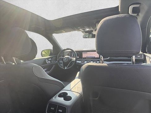 New 2026 Mercedes-Benz GLS 580 4MATIC image 25