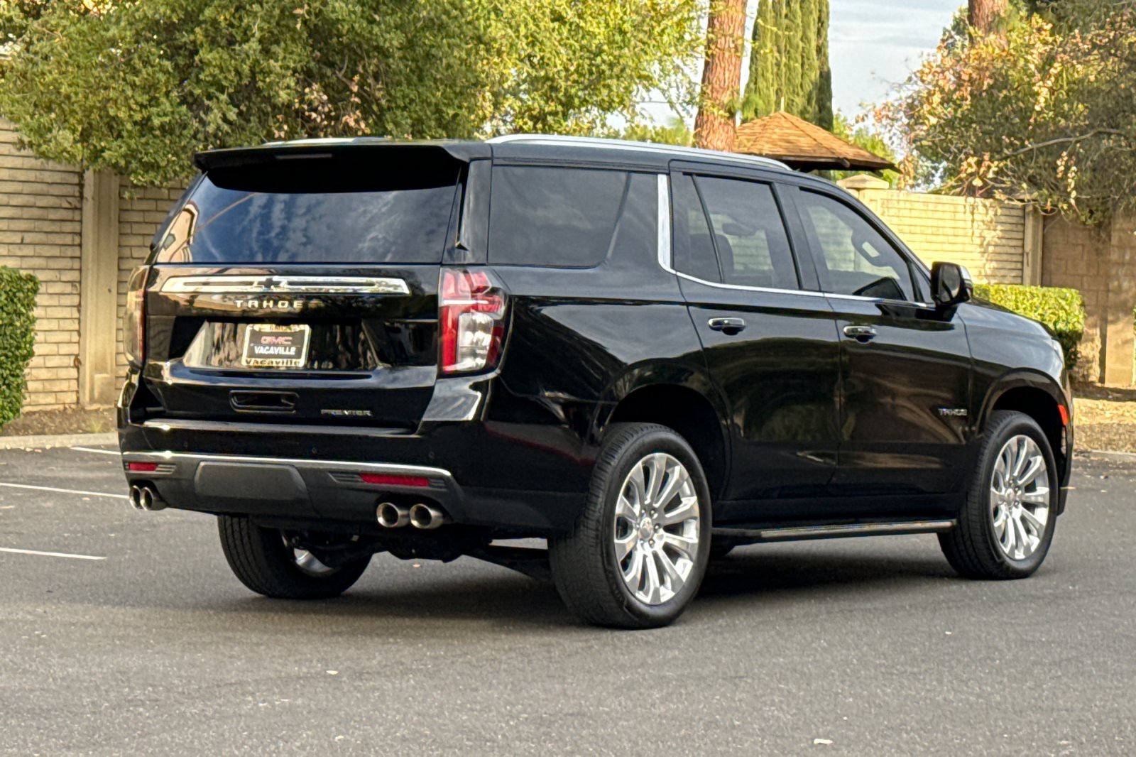 Used 2025 Chevrolet Tahoe Premier AWD/4WD image 5