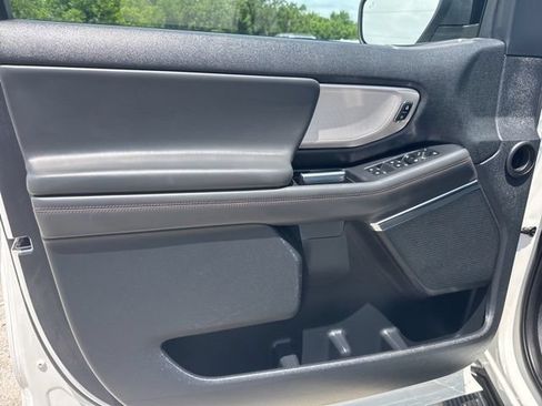 Used 2025 Ford Expedition Max Active AWD/4WD image 19
