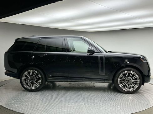 New 2026 Land Rover Range Rover SE image 12