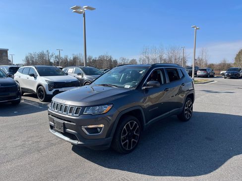 Used 2018 Jeep Compass Limited image 4