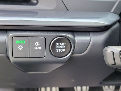 Used 2025 Porsche 911 Carrera T image 20