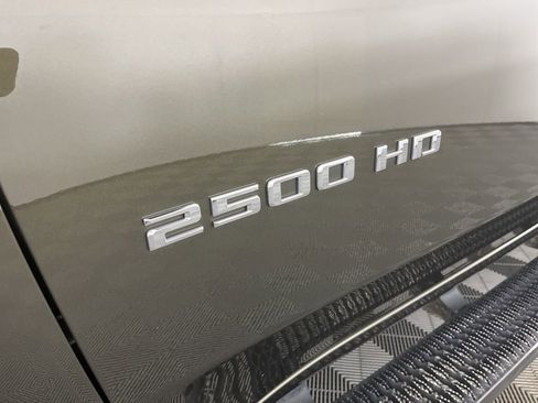 Used 2023 Chevrolet Silverado 2500 LTZ image 3