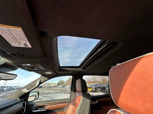 Used 2025 GMC Sierra 1500 Denali Ultimate image 5