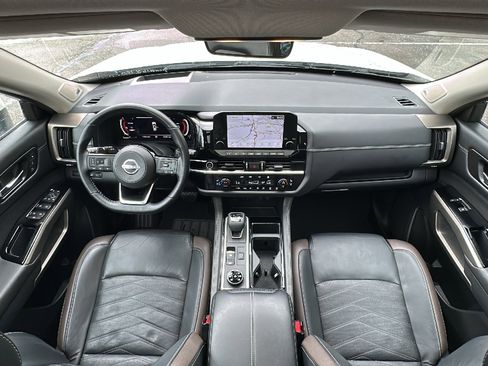 Certified 2023 Nissan Pathfinder Platinum image 27