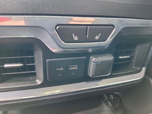 Used 2021 Chevrolet Silverado 2500 LTZ w/ LTZ Premium Package image 14