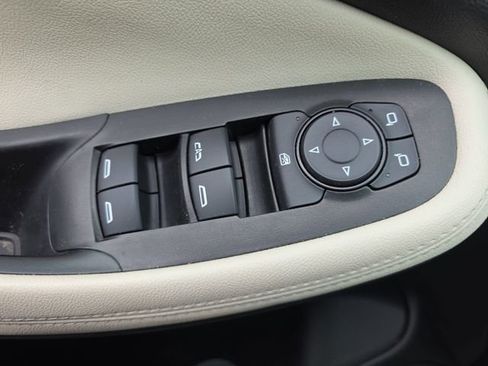 Used 2023 Buick Encore GX Preferred w/ Cold Weather Comfort Package image 30